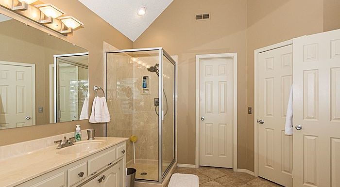 14_4012-e-87th-place-tulsa-real-estate-for-sale-masterbathroom_700