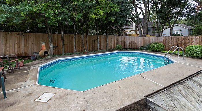 21_4012-e-87th-place-tulsa-real-estate-for-sale-pool_700