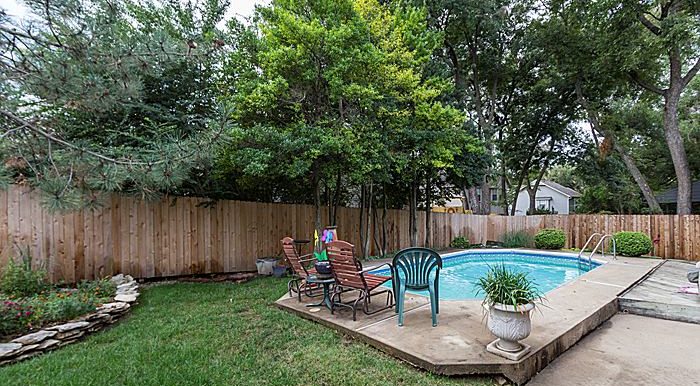 22_4012-e-87th-place-tulsa-real-estate-for-sale-pool1_700