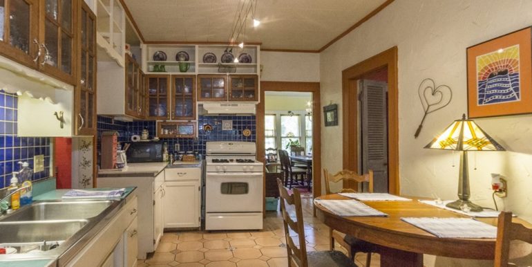 Owen Park Real Estate for Sale - 512 N Quanah Avenue Tulsa - 011_Kitchen