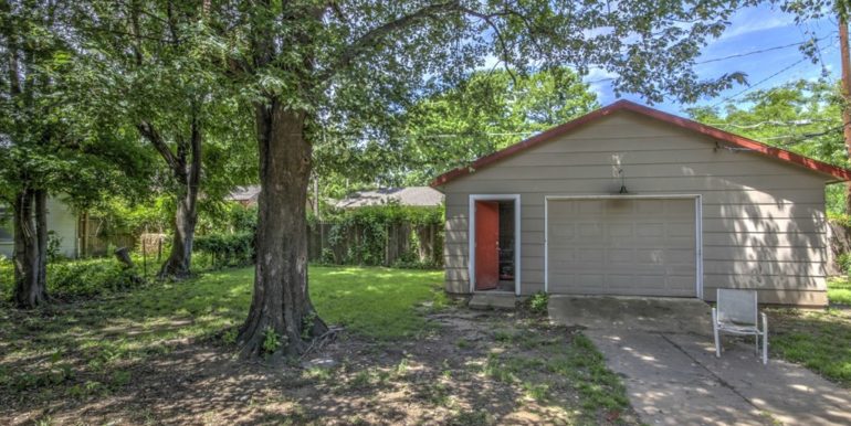 Owen Park Real Estate for Sale - 512 N Quanah Avenue Tulsa - 026_Garage