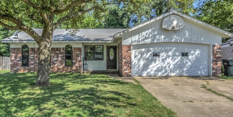 Sapulpa Real Estate for Sale - 1810 S Muskogee Street - 001_Front of Home