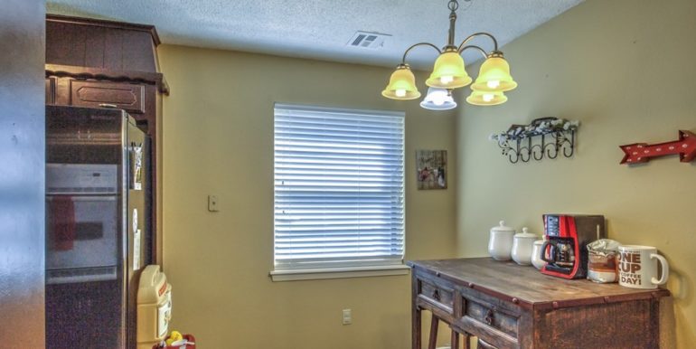 Sapulpa Real Estate for Sale - 1810 S Muskogee Street - 010_Breakfast Nook