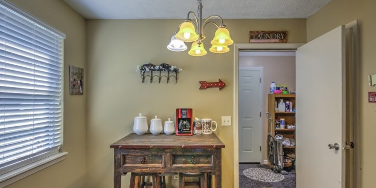 Sapulpa Real Estate for Sale - 1810 S Muskogee Street - 011_Breakfast Nook