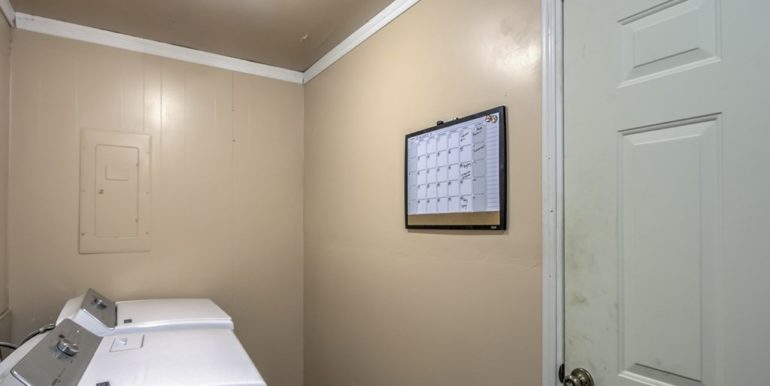 Sapulpa Real Estate for Sale - 1810 S Muskogee Street - 024_Laundry Room