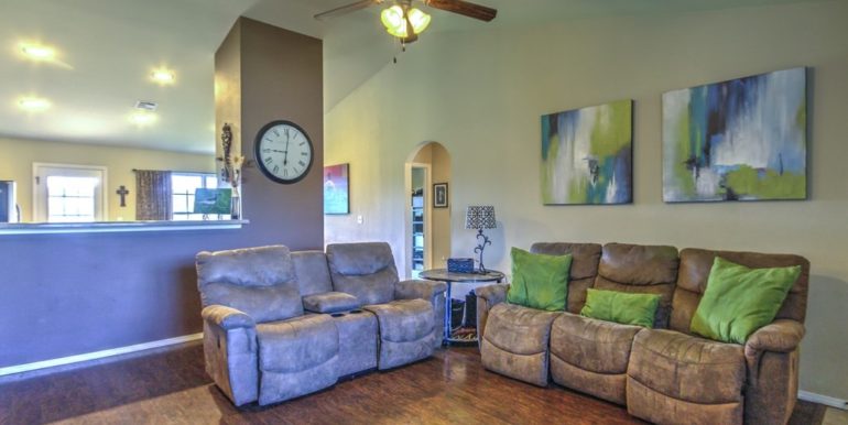 Glenpool Real Estate for Sale - 686 E 147th Street S - 008_Living Room