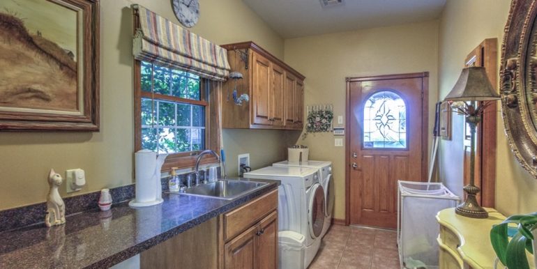 Pryor Real Estate Acreage for Sale | 1661 W 470 Road - 023_Laundry Room