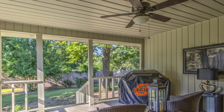 Patrick Henry Real Estate for Sale - 4178 E 45th St Tulsa - 026_Back Patio