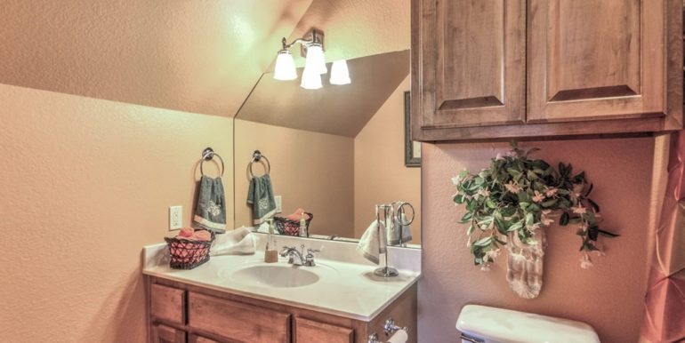 Pryor Real Estate Acreage for Sale | 1661 W 470 Road - 026_Bathroom