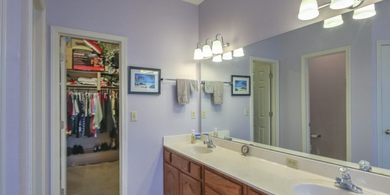 Broken Arrow Real Estate for Sale | 4321 S Aspen Place | The Unique Properties Team | 022_Master Bathroom