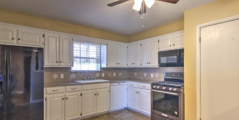 Sand Springs Real Estate for Sale | 509 W 47th Street | The Unique Properties Team | 008_Kitchen