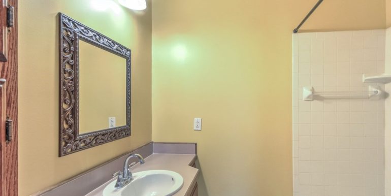 Sand Springs Real Estate for Sale | 509 W 47th Street | The Unique Properties Team | 015_Bathroom