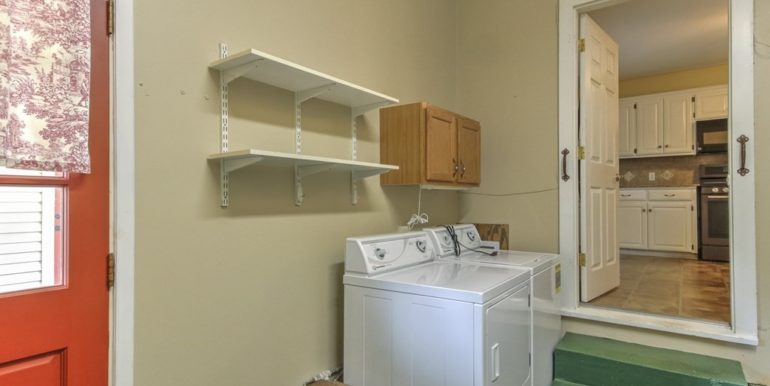 Sand Springs Real Estate for Sale | 509 W 47th Street | The Unique Properties Team | 024_Laundry Room