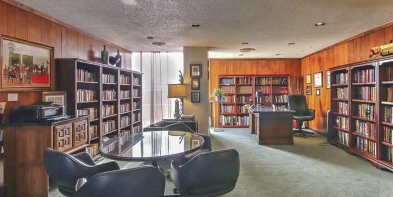 Liberty Towers Tulsa Condo For Sale | 1502 S Boulder Avenue #21L | Unique Properties OK | 026_Library