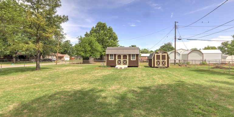 Sand Springs Real Estate for Sale | 509 W 47th Street | The Unique Properties Team | 027_Back Yard