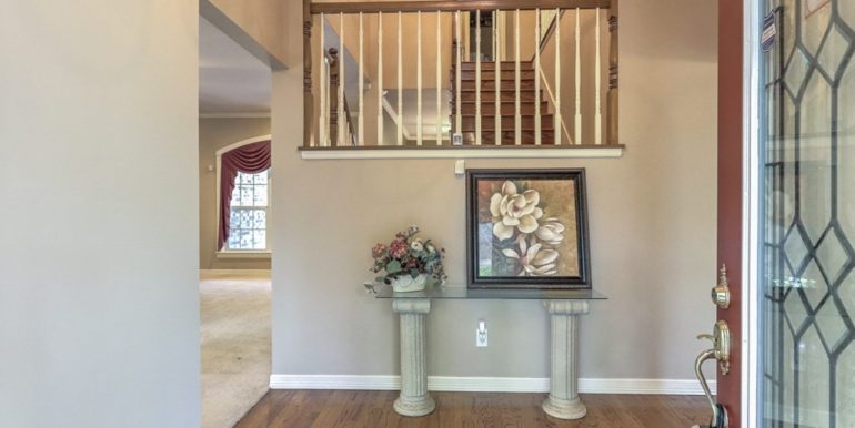 Owasso Real Estate for Sale | 18508 E 96th St N Owasso | Unique Properties | 008_Foyer