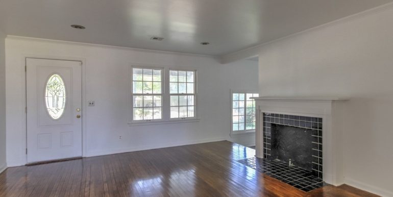 Tulsa Real Estate For Sale | 6325 E 4th Place | The Unique Properties Team | 008_Living Room