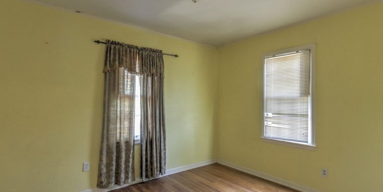 Tulsa Real Estate For Sale | 6325 E 4th Place | The Unique Properties Team | 023_Second Bedroom