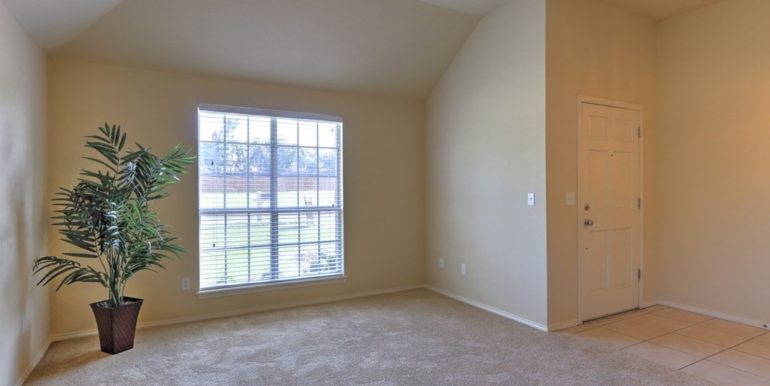 Jenks Real Estate for Sale | 11806 S Holley St, Jenks | Unique Properties | 005_Living Room