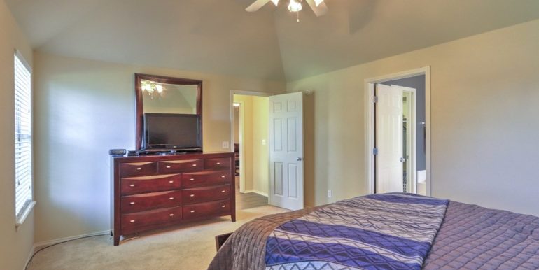 Jenks Real Estate for Sale | 11806 S Holley St, Jenks | Unique Properties | 017_Master Bedroom