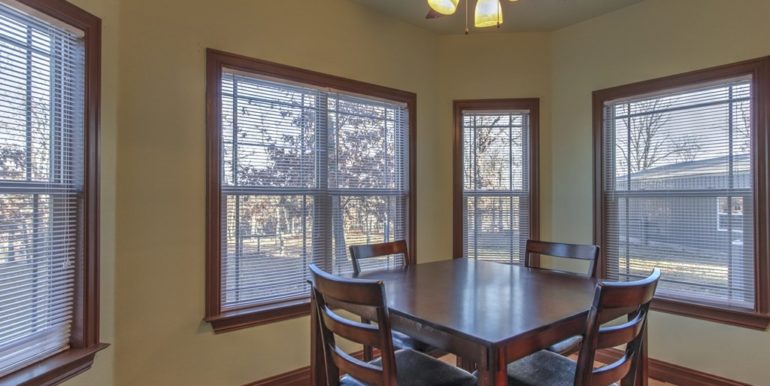 Claremore Real Estate for Sale | 16702 Neel Drive | Unique Properties | 016_Breakfast Nook