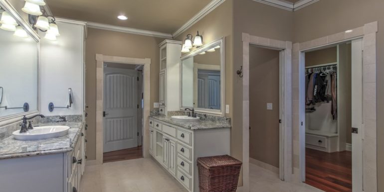 Broken Arrow Luxury Real Estate for Sale | 28865 E 25th Pl S | Unique Properties | 021_Master Bathroom