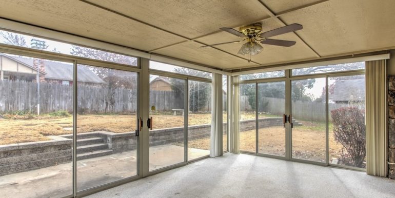 Broken Arrow Real Estate for Sale | 7305 S Peach Ave | Unique Properties | 024_Sun Room