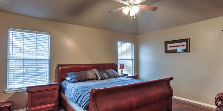 Tulsa Real Estate for Sale | 9028 E 99th Street | Unique Properties | 018_Master Bedroom