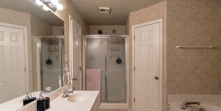 Tulsa Real Estate for Sale | 9028 E 99th Street | Unique Properties | 022_Master Bathroom