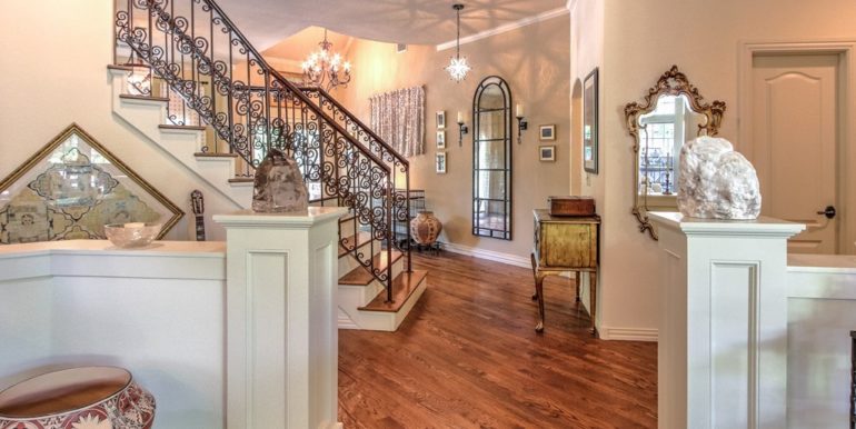 Tulsa Real Estate for Sale | 5509 E. 90th St | Unique Properties | 015_Stairway