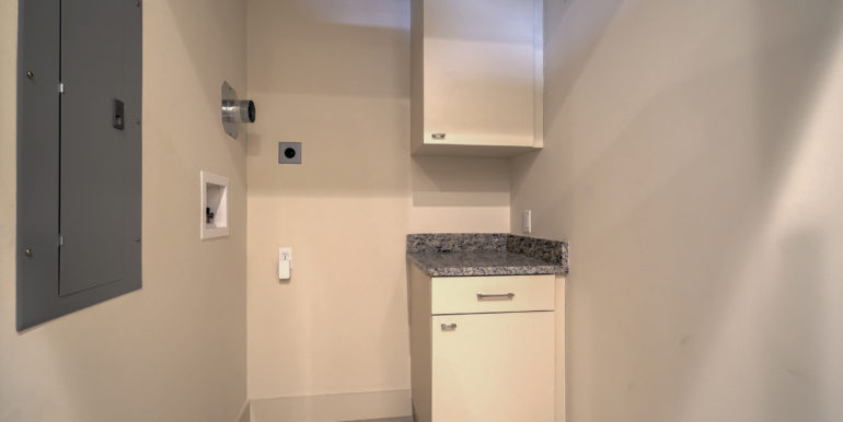 019_Laundry Room