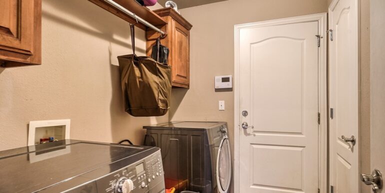 027_Laundry Room